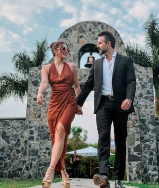 El actor confirmó su romance con Lizy Martínez. Foto: Instagram.