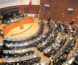 Senado da luz verde a regulación de outsourcing