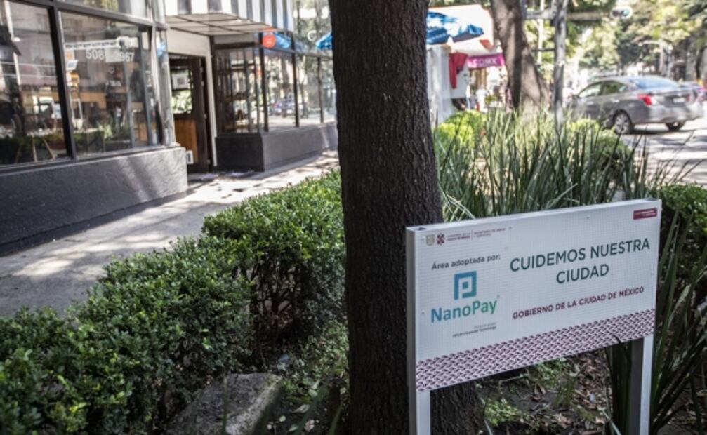 NanoPay, la tarjeta para todos y para todo, adopta jardineras en CDMX