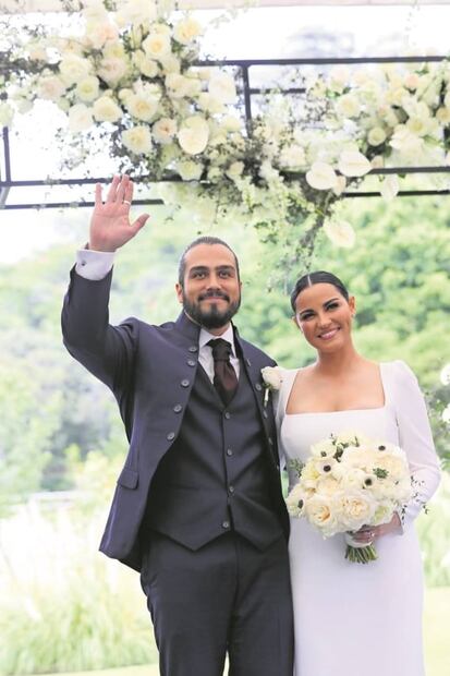 Maite Perroni celebra boda y no de telenovela