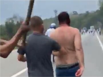 VIDEO: Hinchas del Palmeiras y Cruzeiro se enfrentaron con machetes y navajas