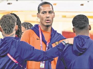 Virgil Van Dijk reveló que no pudo dormir tras fallar el penalti ante Argentina en Qatar 2022