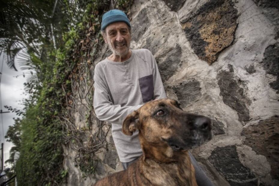 "Estamos viviendo bajo una nube negra": Vicente Rojo