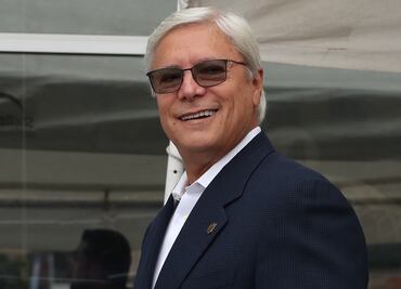 Jaime Bonilla acude a votar a consulta sobre Baja California
