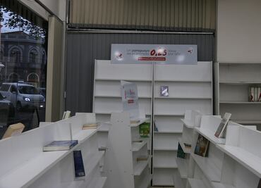 Librería vacía sus estanterías en el Día del Libro de Paraguay