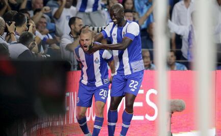 'Tecatito' y Layún vencen a Jiménez en el clasico de Portugal