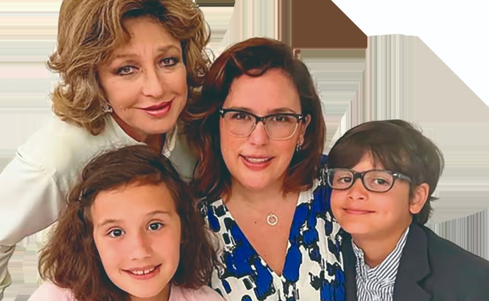 Angélica María, Angélica Vale con Angélica y Daniel Padrón. Foto: Televisa