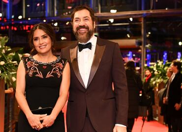 Salma Hayek ve a Javier Bardem como su cuñado
