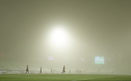 Santos vs Monterrey se detiene por una tormenta de tierra