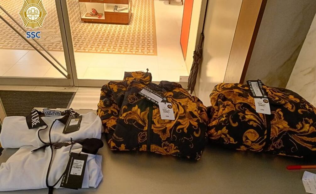 Al detenido se le encontró ropa sin pagar cuyo valor se estima en mas de 62 mil pesos. Foto: Especial