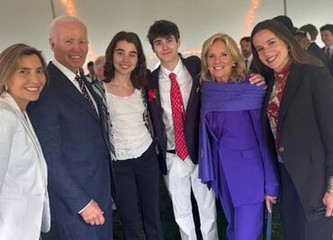 Biden hace su primera aparición pública desde que le diagnosticaron cáncer; fue a graduación de su nieto