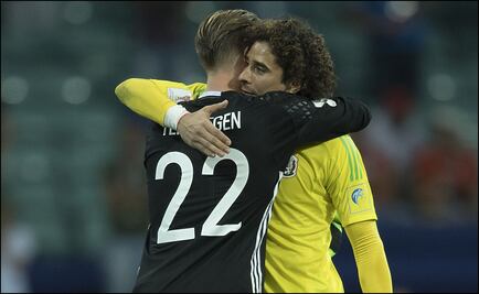 Ter Stegen elogia el nivel de Guillermo Ochoa