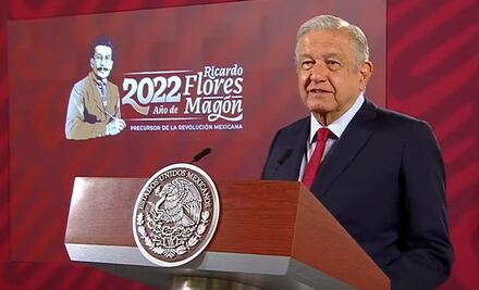 Acusa AMLO a adversarios de campaña de desinformación para “enlodar” el AIFA