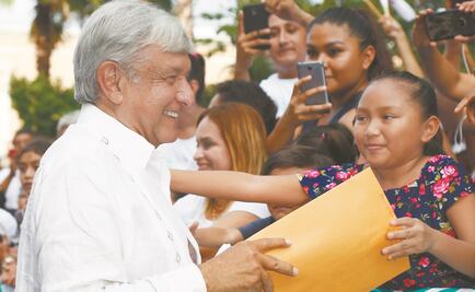 Gobernadores deben apretarse el cinturón: AMLO