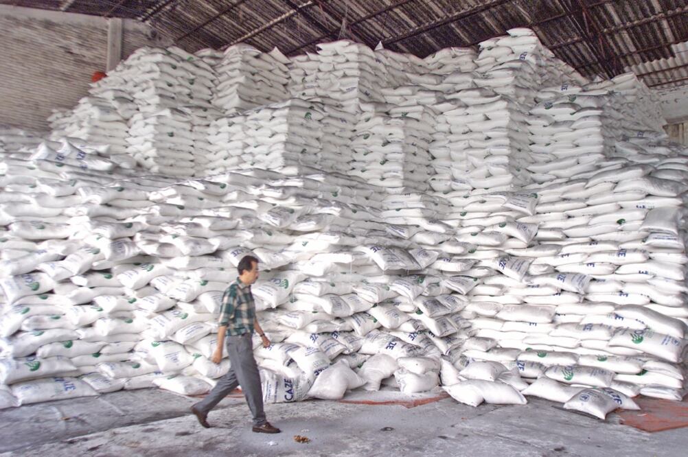 Como se alcanzó el cupo de envíos de azúcar que fijó EU para el periodo de enero a marzo, será hasta abril cuando se otorguen más permisos para exportar. (ARCHIVO EL UNIVERSAL)