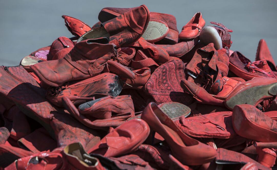 Victims’ families and feminists occupied the National Human Rights Commission offices in Mexico City on September 4 - Photo: Christian Palma/AP