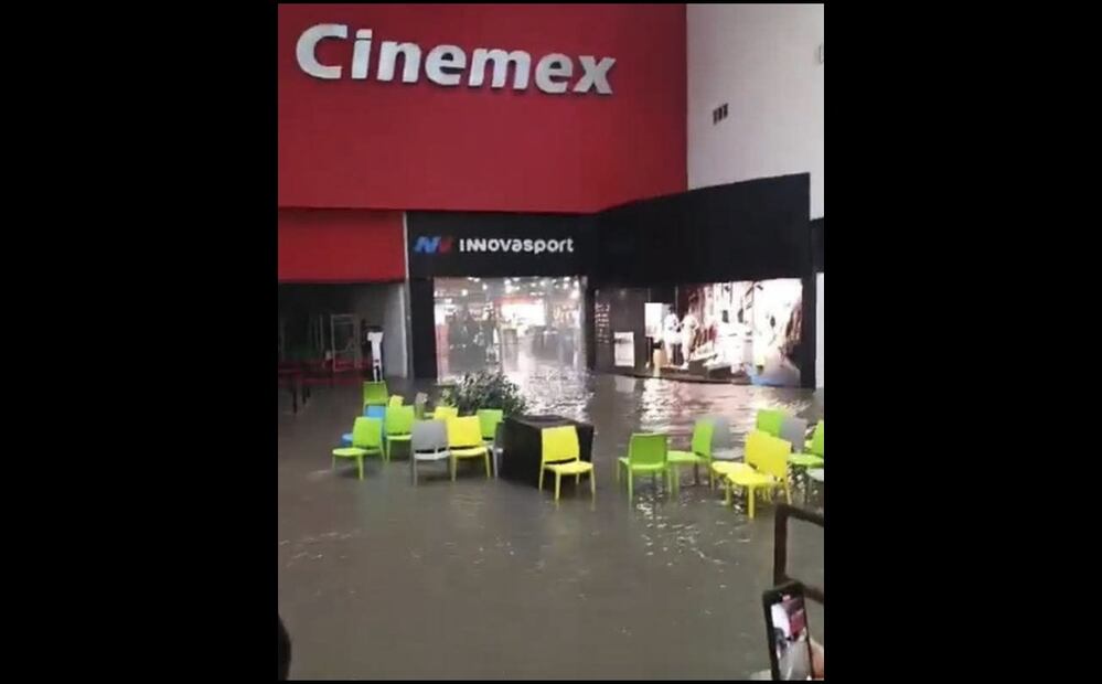 Carros varados, calles inundadas y decenas de damnificados tras las fuertes lluvias que se han registrado en Reynosa, Tamaulipas, el 27 de marzo de 2025. Foto: Cuartoscuro.com