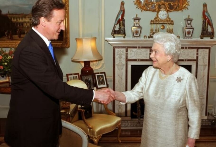 Boris Johnson y los otros 13 primeros ministros que han trabajado con la reina Isabel II 