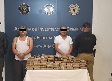 Caen dos sujetos por transportar cerca de 50 kilos de heroína en autobús de pasajeros en Sonora