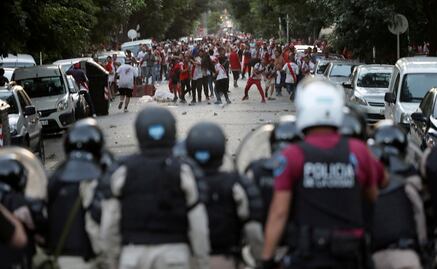 River Plate suspende a aficionado tras agresión a autobús de Boca Juniors
