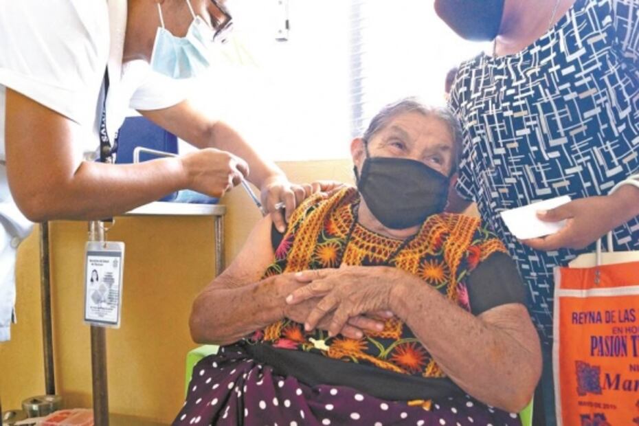 Sorprende logística durante vacunación en Juchitán