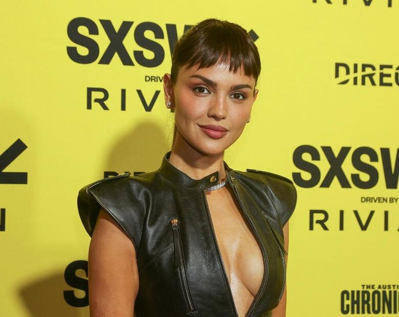 Eiza González trae de vuelta el microflequillo. Foto: AP