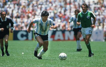 La emotiva despedida de Maradona a Quini 