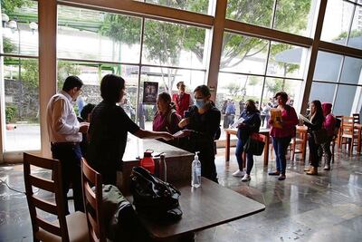 Inicia IMSS-Bienestar firma de contratos