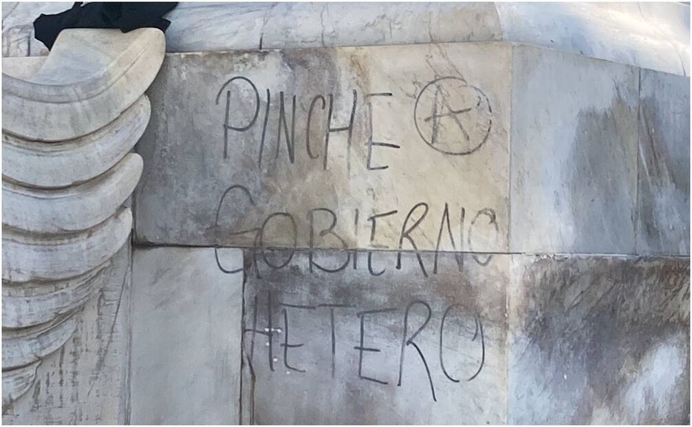 Vandalizan Hemiciclo a Juárez. Foto: Gaspar Betancourt