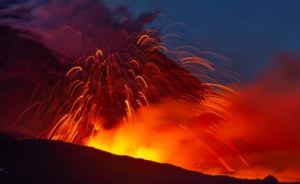 Volcán Etna "despierta" y entra en erupción en Italia