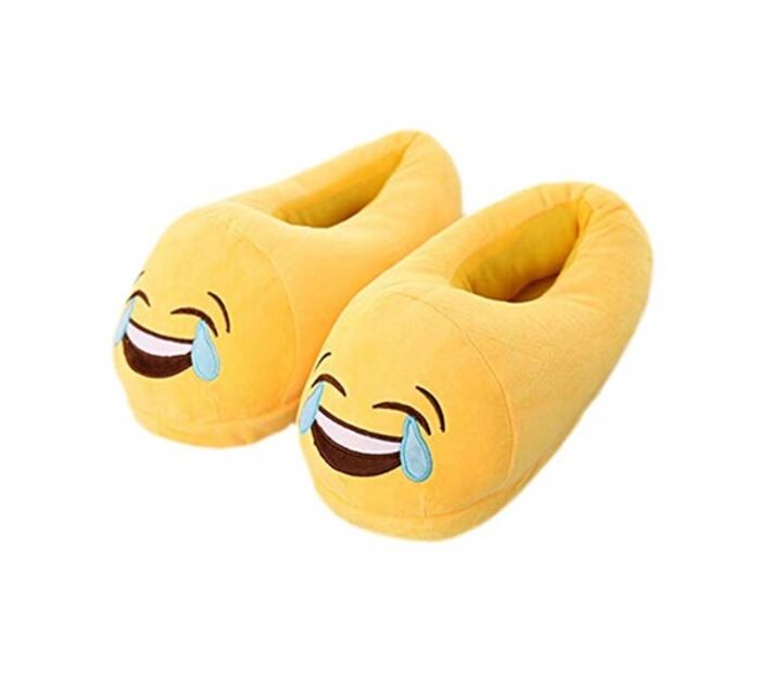 Moda divertida para el Día Mundial del Emoji