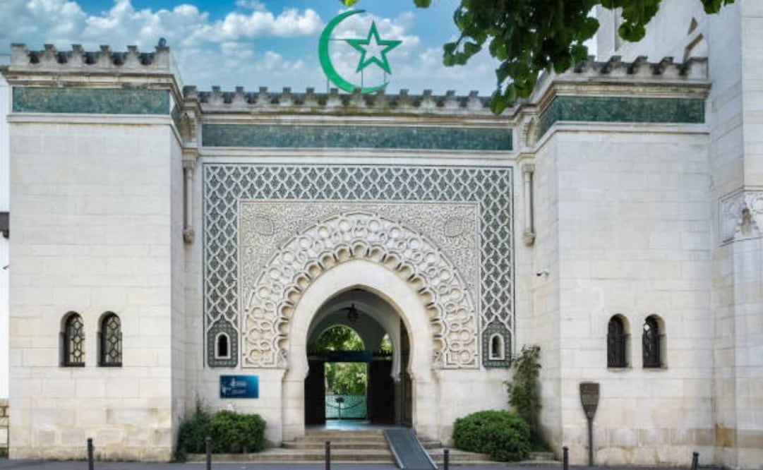 Las cabezas fueron descubiertas el martes por la mañana frente a varias mezquitas del área metropolitana de París y de la capital. Foto: iStock