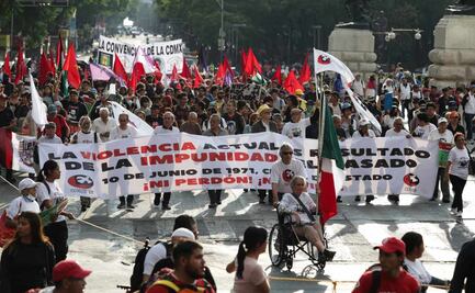 Marchan en el Zócalo para exigir justicia a 54 años del Halconazo; "crímenes de Estado no deben quedar impunes", reclaman