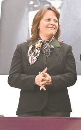 Van a China por equipo médico