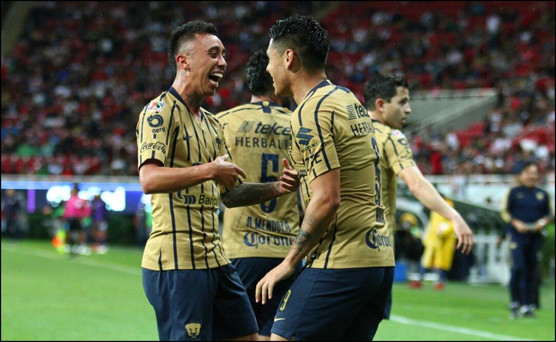 Martín Rodríguez y Felipe Mora. Foto: Imago 7
