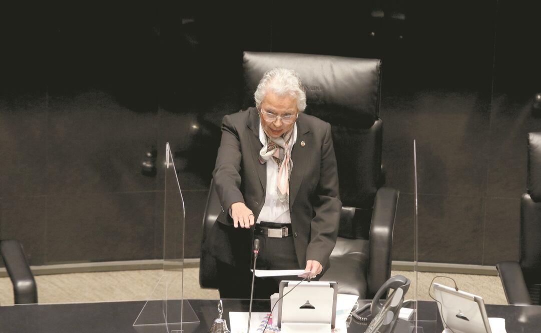 Con 79 votos a favor, Olga Sánchez Cordero ayer rindió protesta en el Senado. Foto: Carlos Mejía. EL Universal
