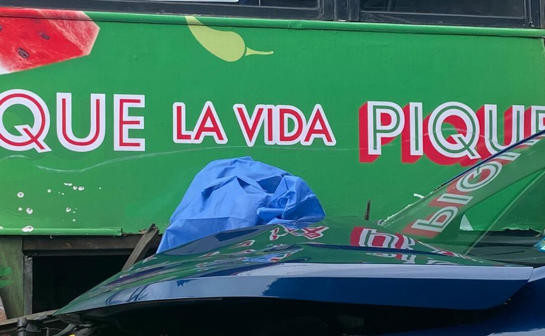 El acompañante del asaltante quedó prensado entre ambos vehículos. Foto: Juan Carlos Williams