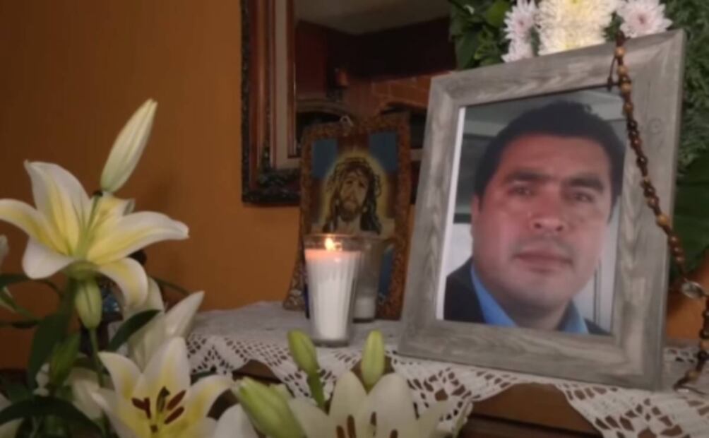 Jefe de estación arrollado por tren en Tacuba, bajó a quitar un objeto de las vías, aseguran familiares 