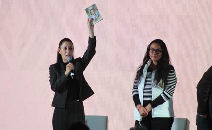 "La lectura es un derecho de los mexicanos": Sheinbaum inaugura Feria del Libro en el Zócalo