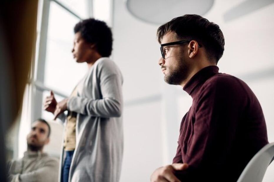 Identificar a una persona manipuladora es crucial para mantener relaciones saludables. Fuente: Freepik.