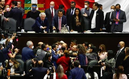 Entre gritos y empujones por Miscelánea Fiscal, opositores y Morena revientan la sesión