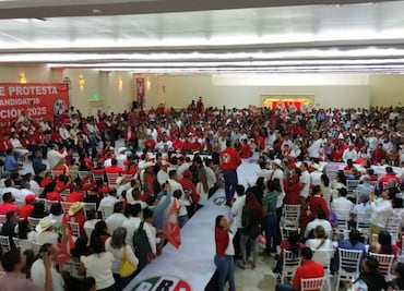 "Alito" Moreno toma protesta a candidatos del PRI a presidencias municipales en Veracruz; les pide ser comprometidos y leales