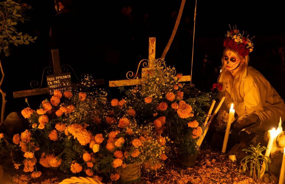 Michoacán vivió una de sus tradiciones de mayor arraigo, donde miles de turistas acudieron a disfrutar de la riqueza cultural de la zona Lacustre. Foto: Especial