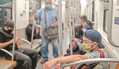 La CDMX está "a un par de puntos" del semáforo verde: Eduardo Clark