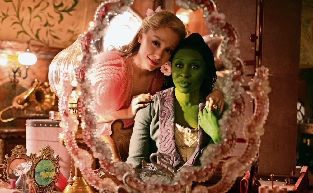 “Cynthia y yo ¡nos sentimos flotando!”, afirma Ariana Grande. Foto: AP | Universal Pictures