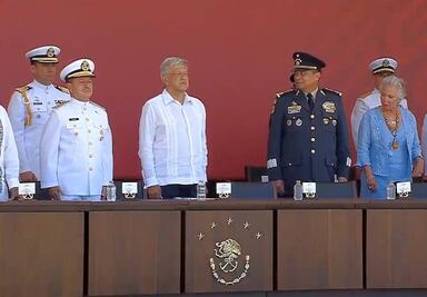 Nos entregaron un país en crisis, un cochinero, pero lo estamos limpiando: AMLO