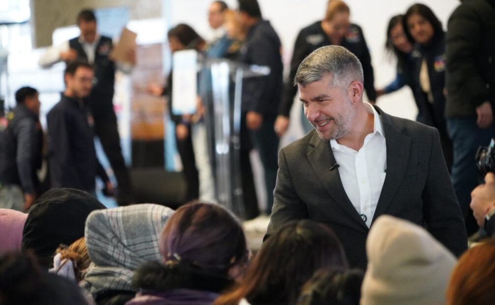 Mauricio Tabe pide duplicar recursos para el programa social "Para las Jefas".
Foto: Especial.