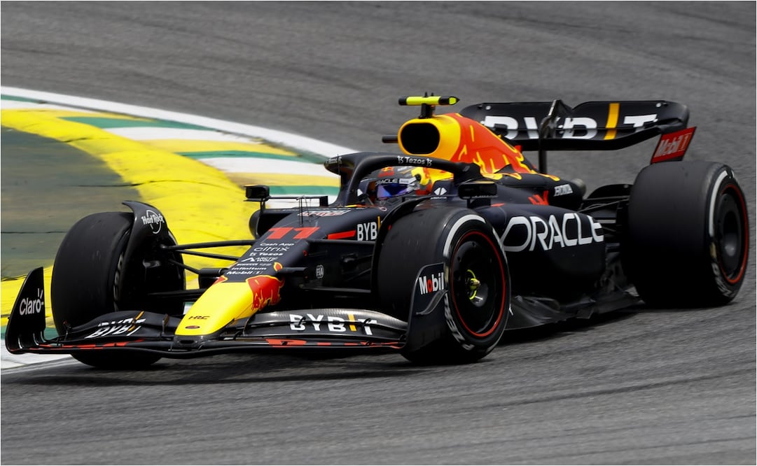 Checo Pérez en la pista / FOTO: AP