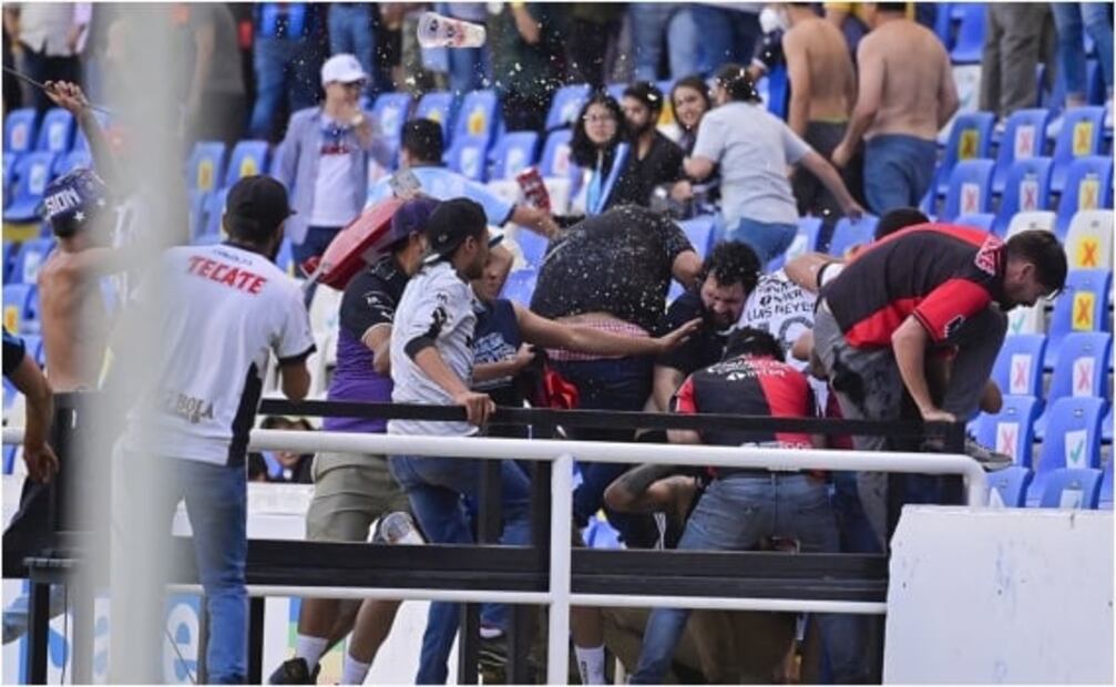 Por falta de pruebas liberan a dos de los 14 detenidos por los hechos del estadio Corregidora