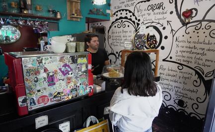 “Paga con poesía”: la inusual propuesta de este lugar que debes conocer 